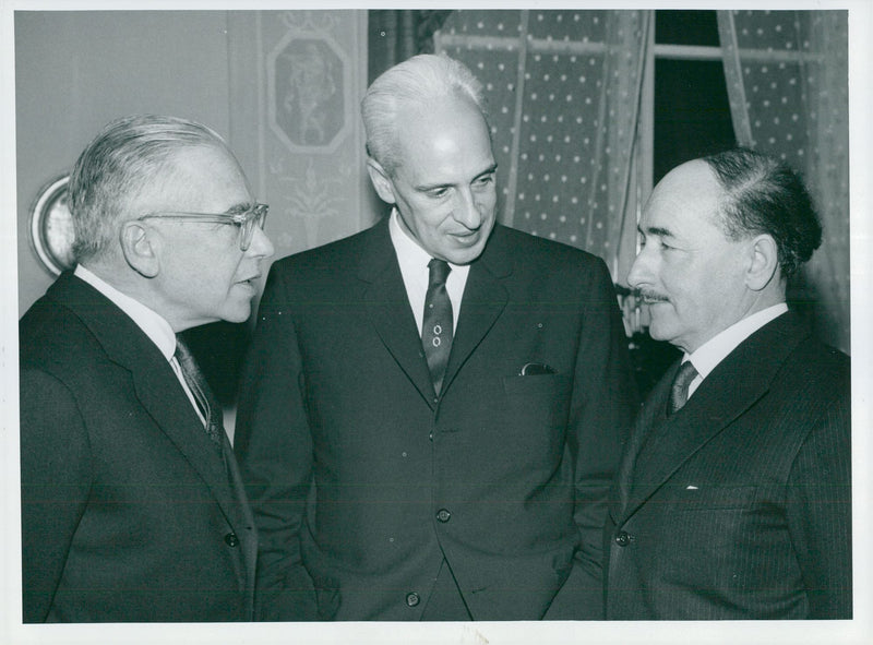 Nobel Peace 1959 - Vintage Photograph