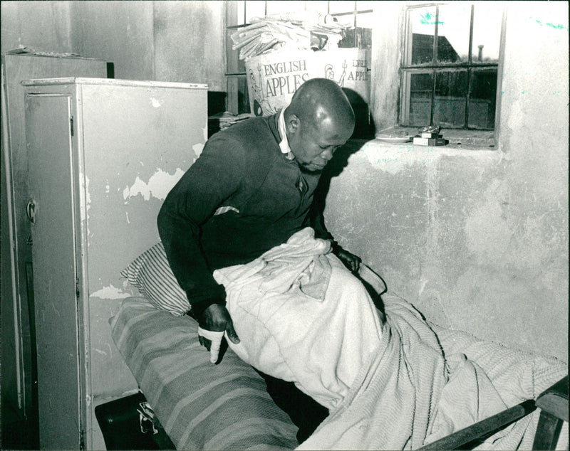 SINGER ENGLISH WRITER - Vintage Photograph