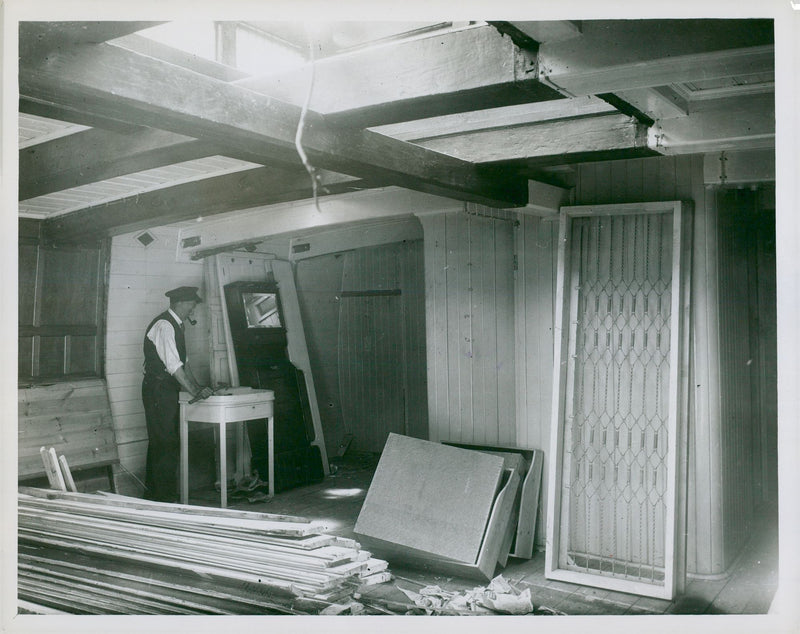 British Graham Land expedition. Rebuilding of the ship Penola's cargo bay - Vintage Photograph