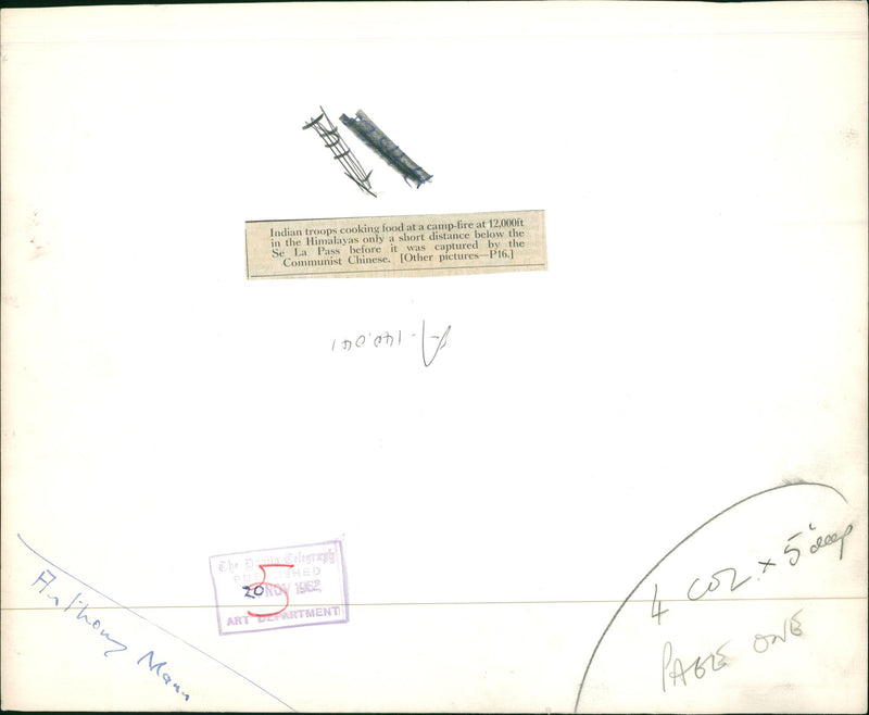 INDIAN TROOPS COOKING FOOD AT A CAMP FIRE AT 12,000 IN THE HIMALAYAS. - Vintage Photograph