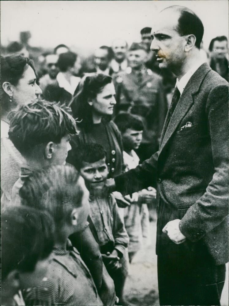 King imberto and queen maria jose: - Vintage Photograph