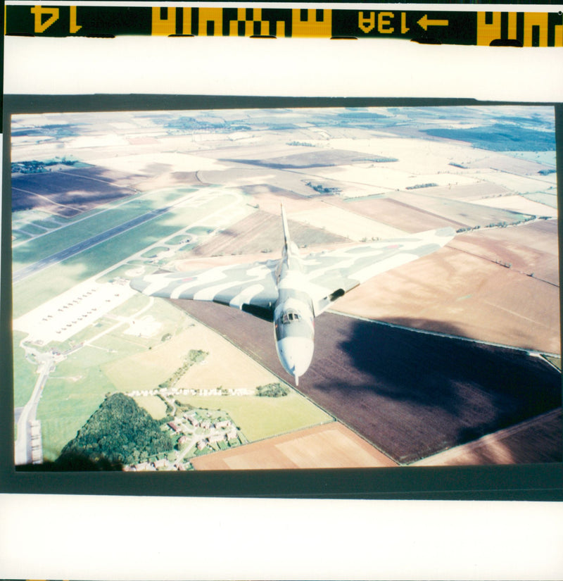 Avro Vulcan Strategic bomber. - Vintage Photograph