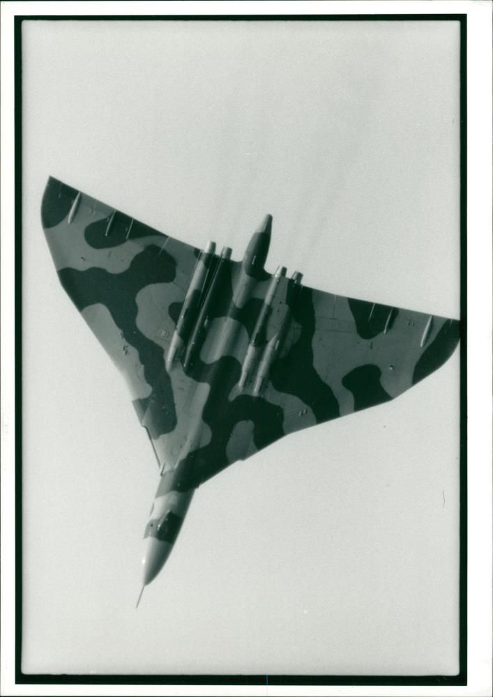 Avro Vulcan Strategic bomber. - Vintage Photograph