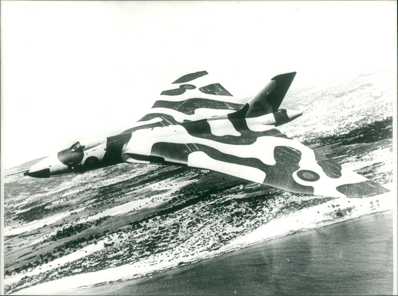 Avro Vulcan Strategic bomber. - Vintage Photograph