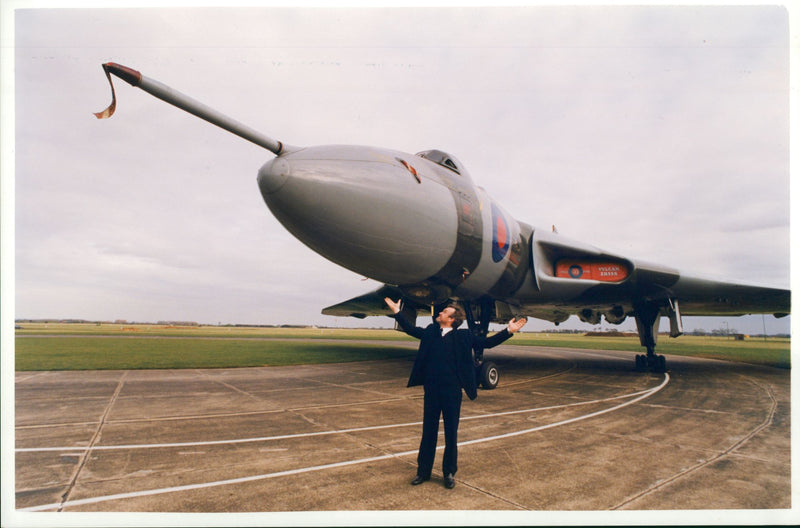 Avro Vulcan Strategic bomber. - Vintage Photograph