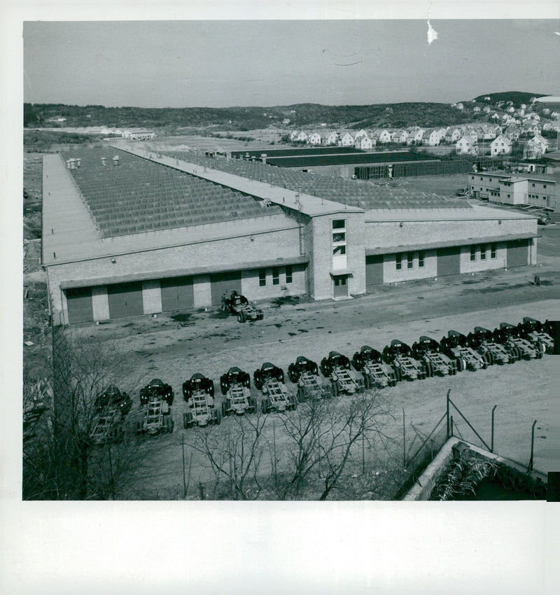 Volvos nya monteringshall för lastbilar och bussar - Vintage Photograph