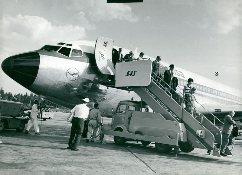 Boeing 707 - Vintage Photograph