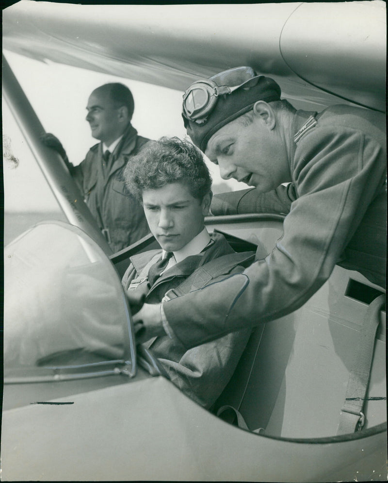 Aircraft: Gliders. - Vintage Photograph