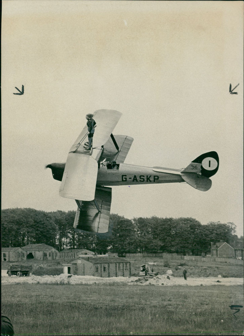 Aircraft: Miss Margaret Meadows - Vintage Photograph