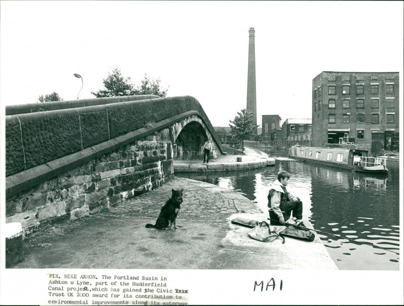 The Portland Basin in Ashton. - Vintage Photograph
