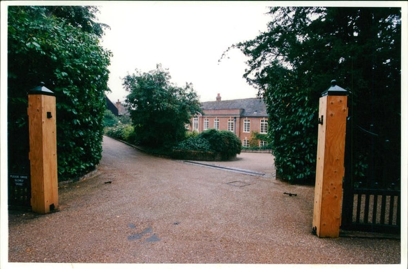 Tiny Rowlands Mansion at Hedsor Hill, Bourne End Bucks - Vintage Photograph