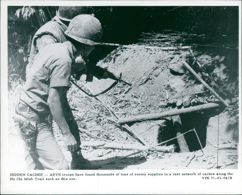 Laos War. - Vintage Photograph