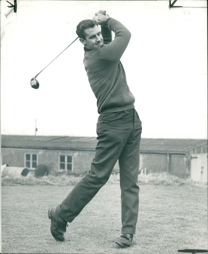 Michael attenborough golf player. - Vintage Photograph