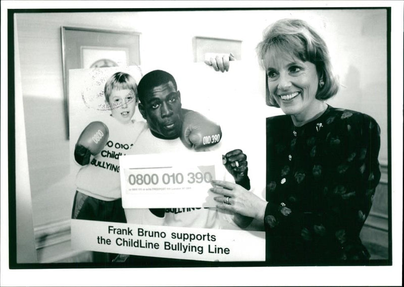 frank bruno supports the childline bullying line. - Vintage Photograph