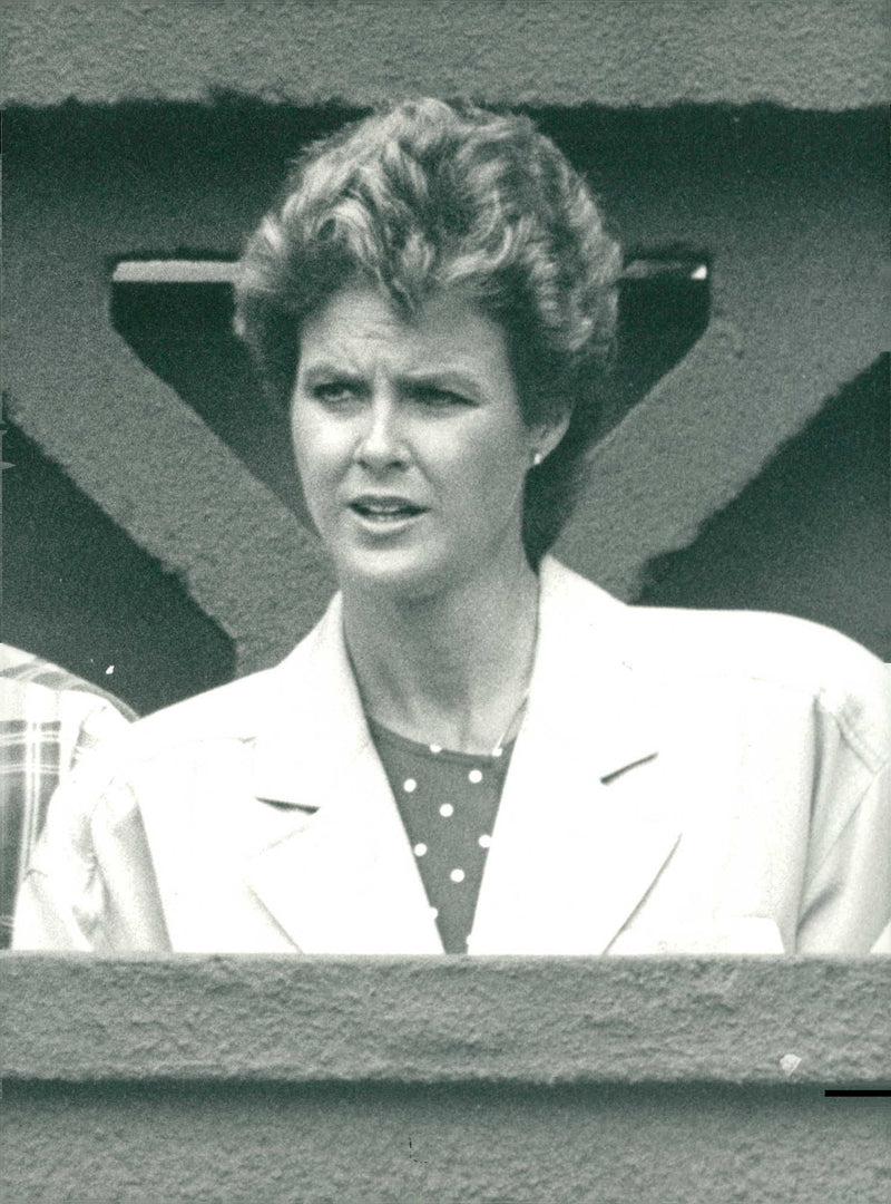 Judy Neslon watching Martina Navratilova's game match - Vintage Photograph