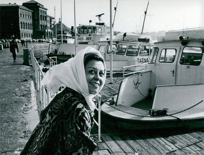 Italian actress Giulietta Masina in Stockholm's wars - Vintage Photograph