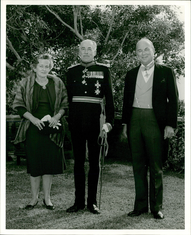 Julian Gascoigne and wife. - Vintage Photograph