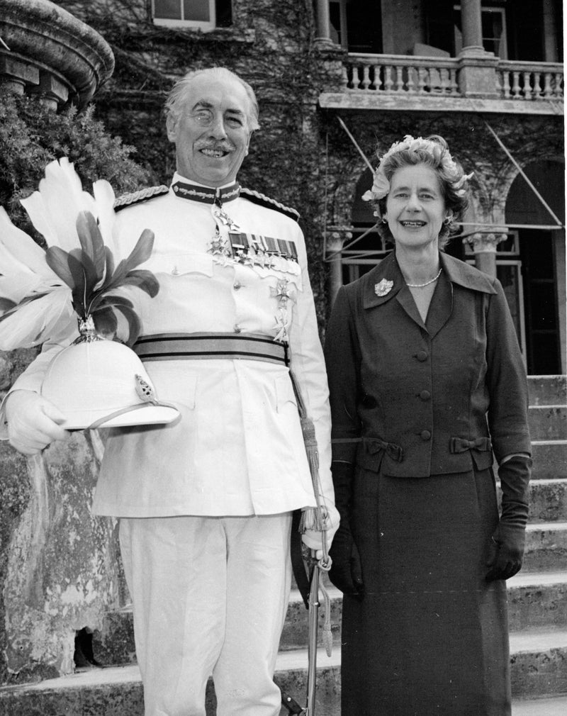 Julian Gascoigne and wife. - Vintage Photograph