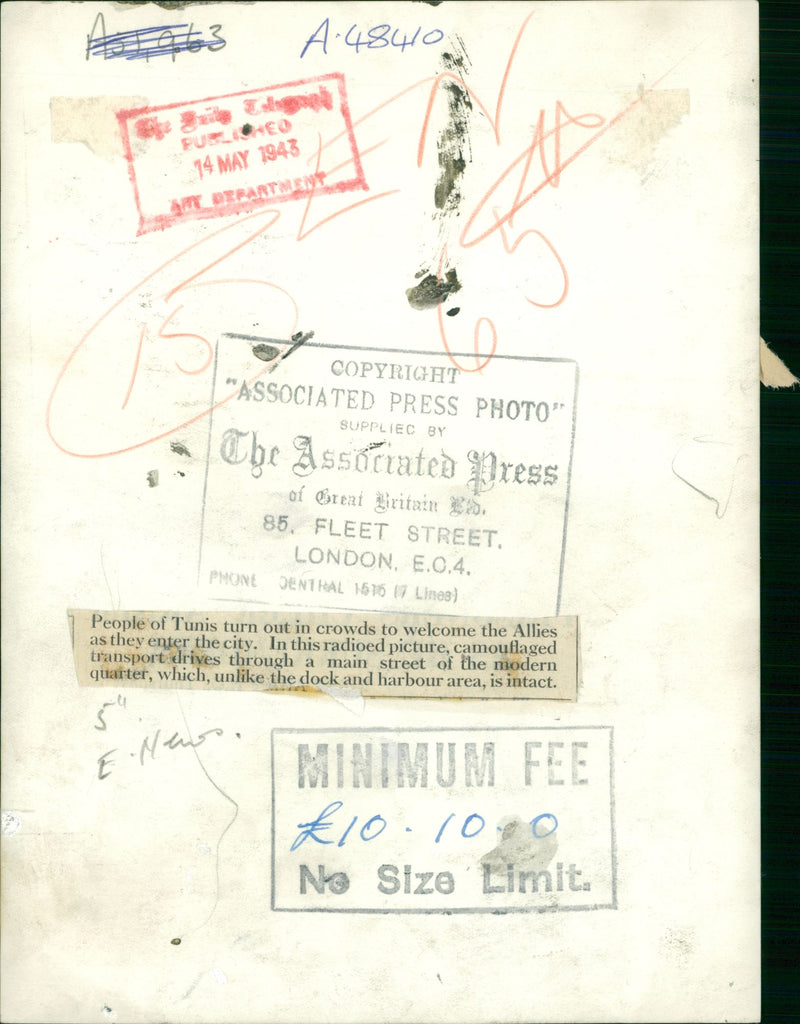 People of Tunis turn out in crowds to welcome the allies as they enter the city. - Vintage Photograph