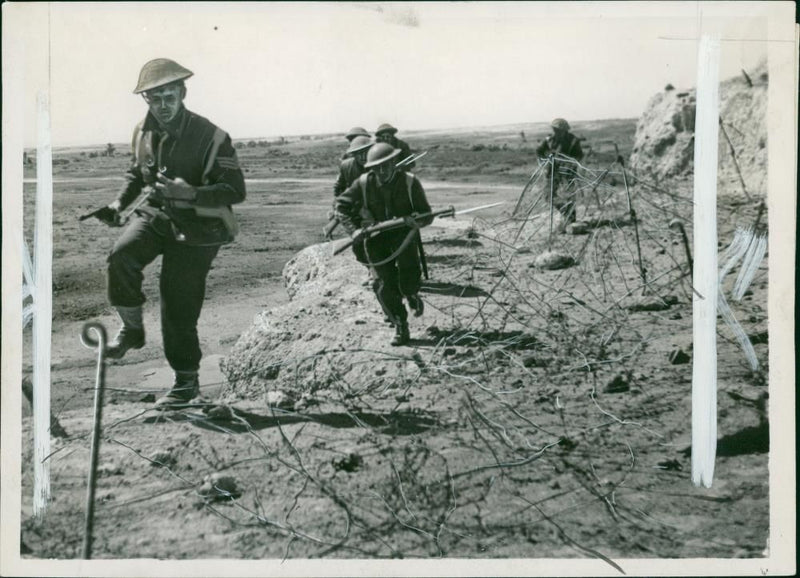 The 8th Army do it again Entire Mareth Defences Taken. - Vintage Photograph