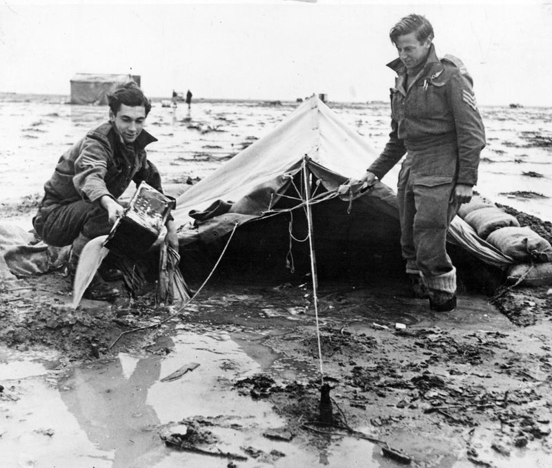 R.A.F men use cam. - Vintage Photograph