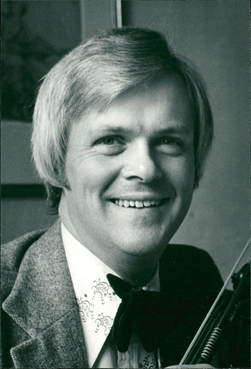 Ralph Holmes Musical artist - Vintage Photograph