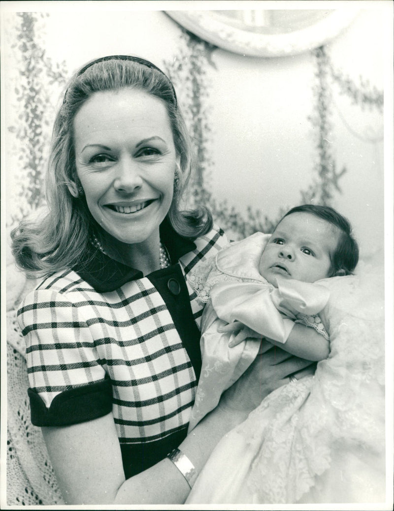 Princess Elizabeth Galitzine and her son, Prince Nikolai Yurievitch Galitzine. - Vintage Photograph