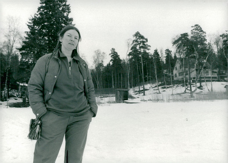 1986 OTHER VAGS FUTURE STABLES CRITICAL DINING ANYOSA JUST NATURE - Vintage Photograph