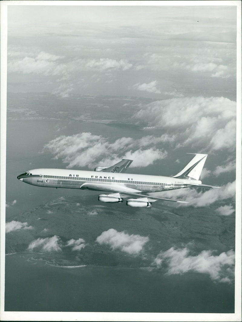 Boeing 707 Jet airliner. - Vintage Photograph