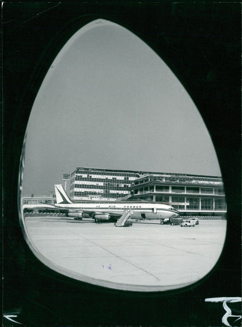 Boeing 707 Jet airliner. - Vintage Photograph