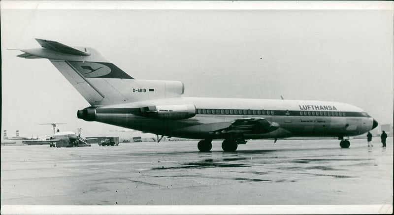 Boeing 727 - Vintage Photograph