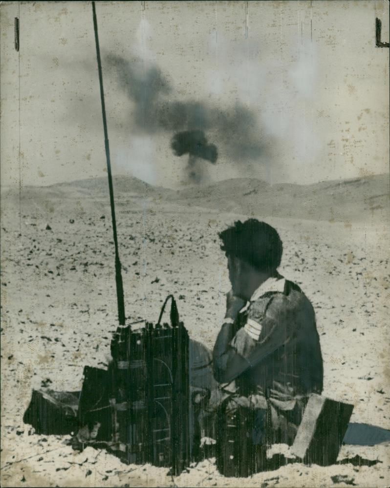 Suez Canal Fighting an israeli sergeant. - Vintage Photograph
