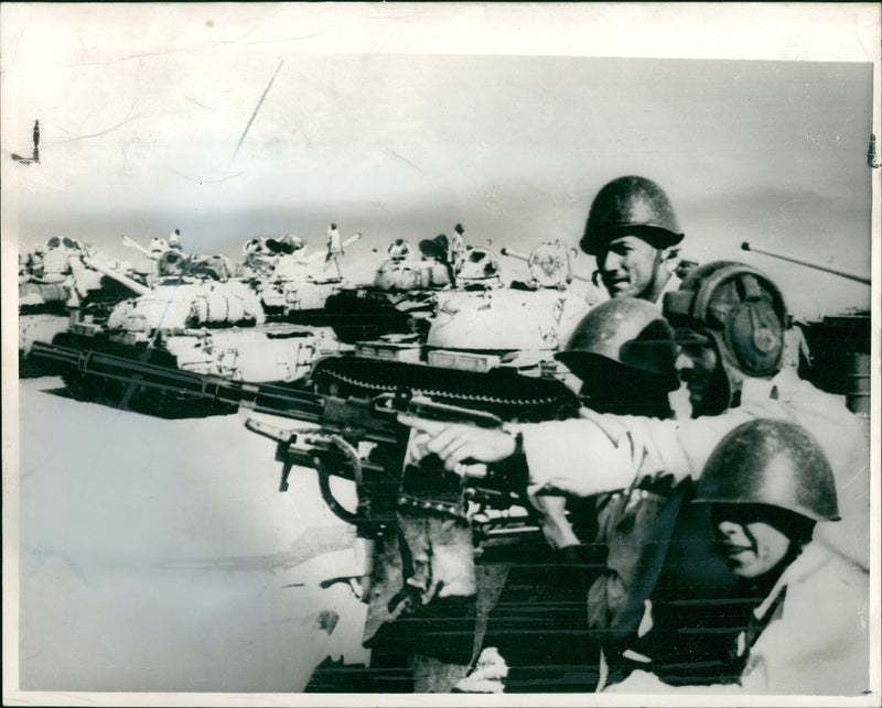 An Egyptian Army officer directing tanks columms in Sinai . - Vintage Photograph