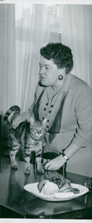 AND GRANLUND ARCHIVE DUKE PICTURE INCLUDED HIS INF WIFE - Vintage Photograph