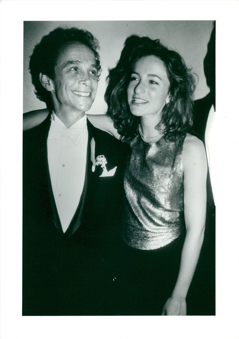 Joel Gray, actor from Usa and his wife Jennifer Gray. - Vintage Photograph