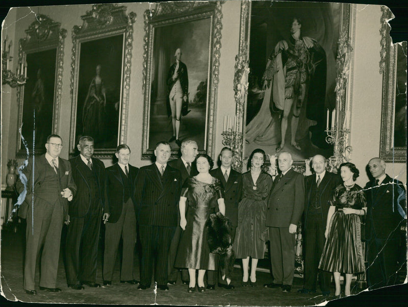 Elizabeth II - Vintage Photograph