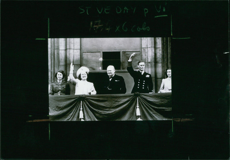 Elizabeth II - Vintage Photograph