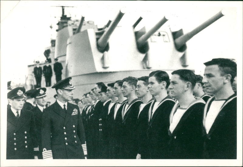 Elizabeth II - Vintage Photograph