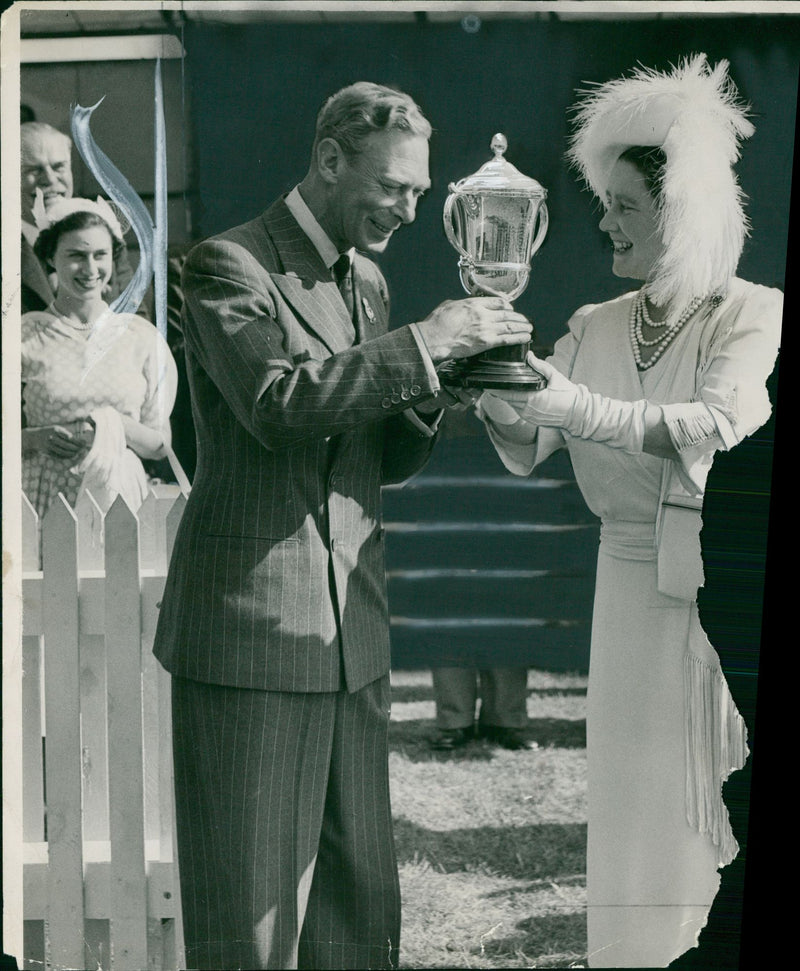 Elizabeth II - Vintage Photograph