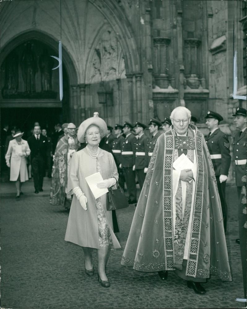 Elizabeth II - Vintage Photograph