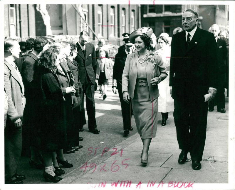 Elizabeth II - Vintage Photograph