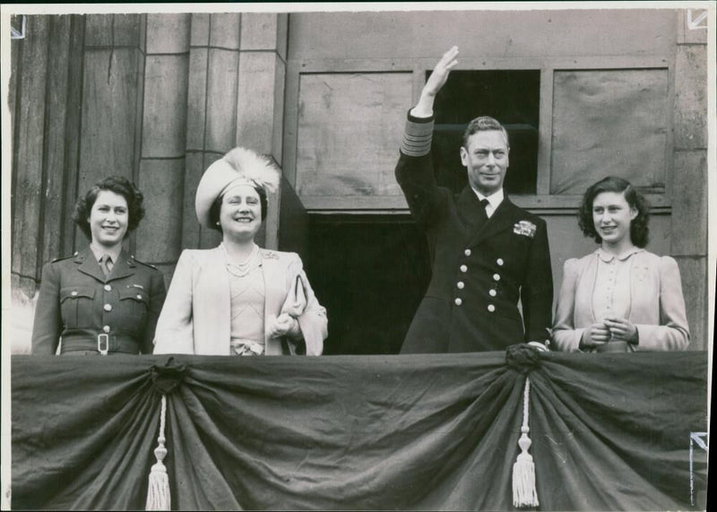 Elizabeth II with her family - Vintage Photograph