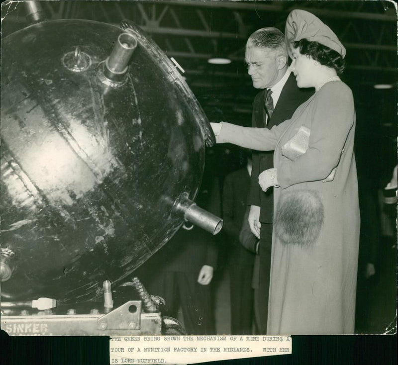 Elizabeth II - Vintage Photograph