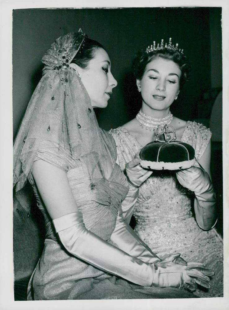 Queen Elizabeth II's Crown Procession 1953. - Vintage Photograph