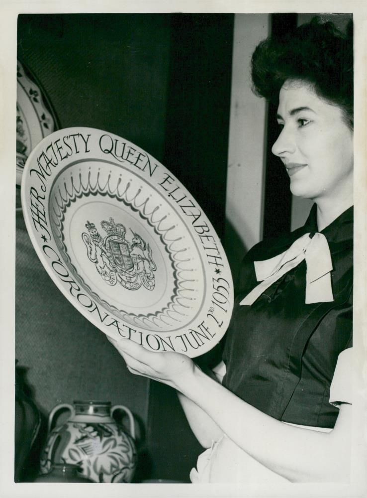 Queen Elizabeth II's Crown Procession 1953. Exhibition at Tea Center. - Vintage Photograph