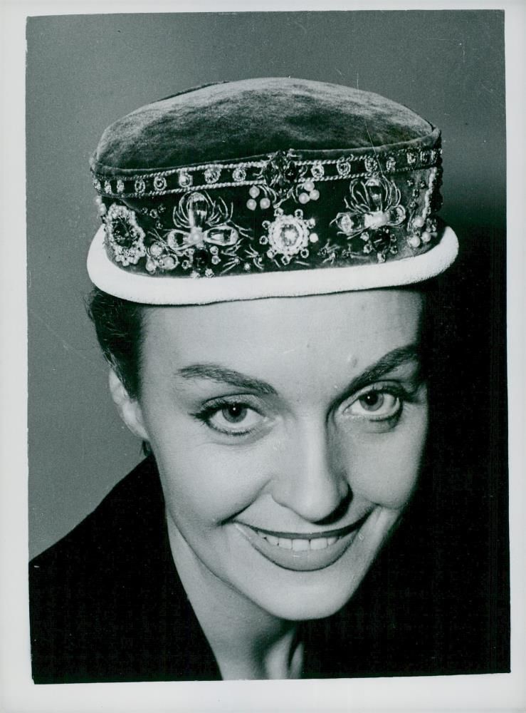 Queen Elizabeth II's Crown Procession 1953. - Vintage Photograph