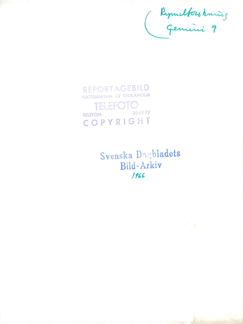 Picture of the ATDA satellite "The crash" taken from Gemini 9 - Vintage Photograph