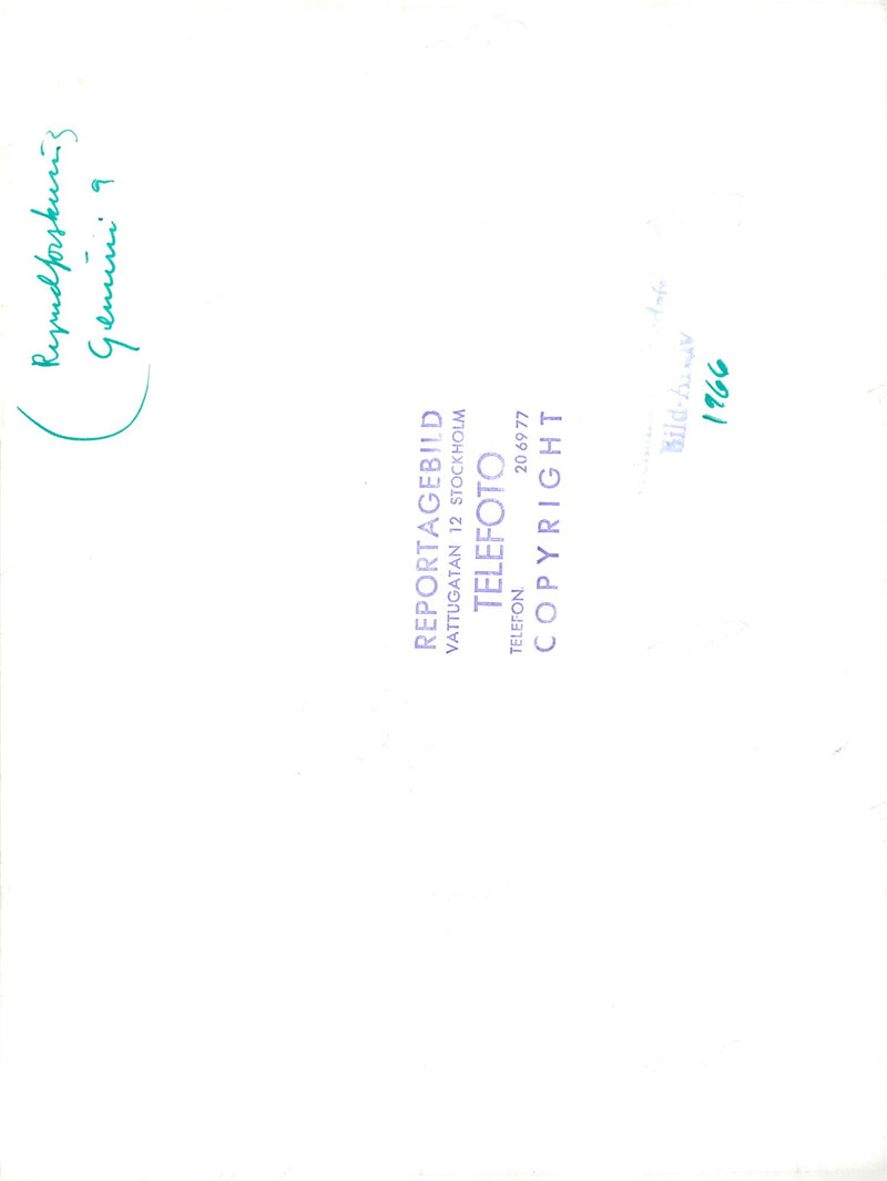 Drawing depicting astronaut Eugene Cernan outside the Gemini 9-capsule in space - Vintage Photograph