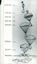 Illustration of Geminikapsel landing with parachute - Vintage Photograph