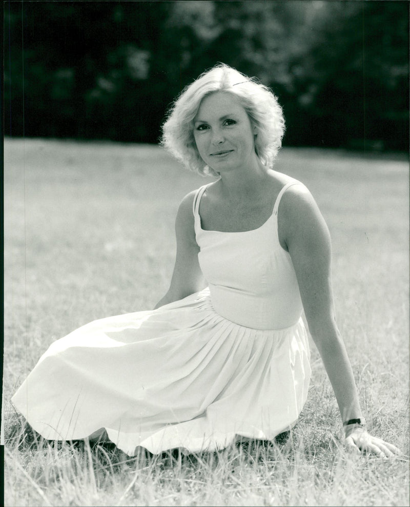 Victoria Tennant Film actress. - Vintage Photograph